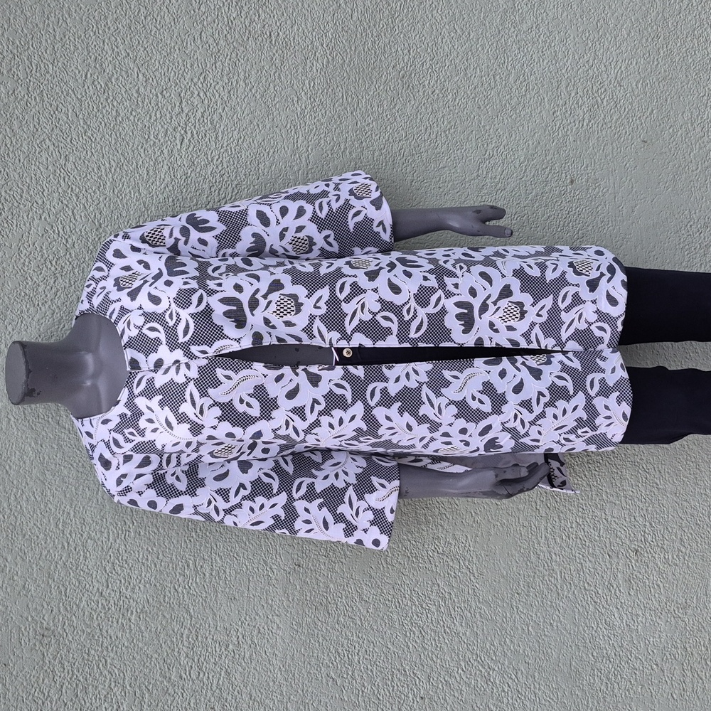 Jones Studio (Vietnam) Ladies Monochrome Geometric Open Trench Coat *No Closure*